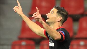 Lucas Alario firmó un doblete y suma 4 goles en 3 partidos