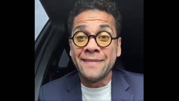 Dani Alves en modo fiesta... tras conseguir la Copa Italia