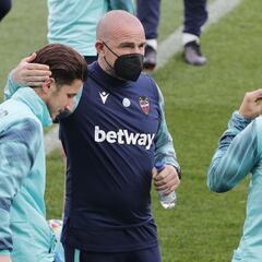 Bardhi, la gran novedad en el Levante