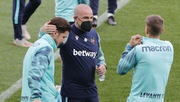 01/04/21
ENTRENAMIENTO DEL LEVANTE UD - BARDHI - PACO LOPEZ - DANI GOMEZ