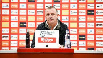 Fernández: "Con Rico no tengo duda; tiene contrato hasta 2023"