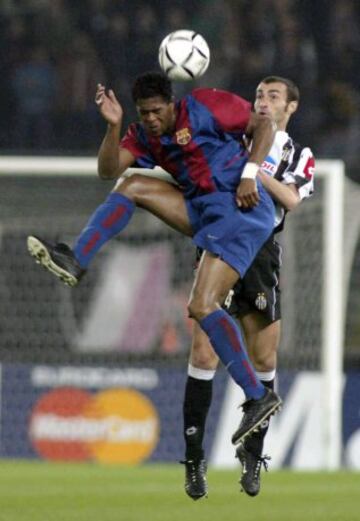 9 de abril de 2003. Partido de ida de los cuartos de final de la Champions League entre la Juventus y el Barcelona, empataron a uno. Kluivert y Paolo Montero.