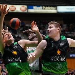 El Joventut gana sin convencer al Covirán Granada