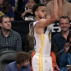 Curry sentencia a los Nets y hace más historia desde el triple