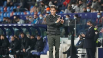 Alessio: "Hasta que el club no me comunique otra cosa, seguiré"