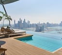 Así es Aura Skypool: la piscina infinita más alta del mundo y con vistas 360 a la isla de la palmera
