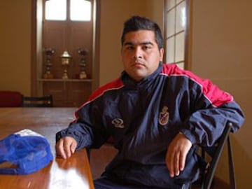 El talentoso volante de Católica disputó apenas un encuentro de los cuatro de la Roja en 2003. Tuvo muchos préstamos mientras perteneció a los cruzados y su último club fue Trasandino.