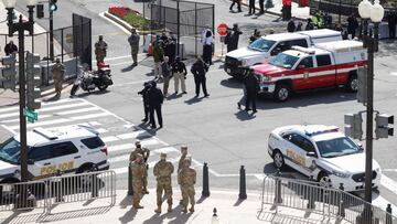 El Capitolio se encuentra en alerta despu&eacute;s de que dos polic&iacute;as fueran atropellados por un veh&iacute;culo. El sospechoso y un polic&iacute;a murieron.