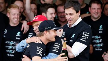 Mercedes celebr&oacute; el &eacute;xito de Rosberg, pero lamenta lo ocurrido con Hamilton.