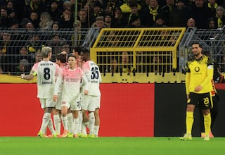 Grimaldo toma Dortmund