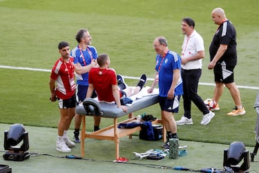 Brasanac con los preparadores.