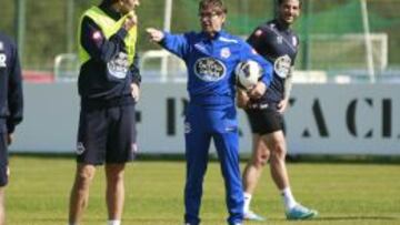 28/04/13 DEPORTIVO DE LA CORU&bdquo;A  ENTRENAMIENTO  FERNANDO VAZQUEZ , VALERON , RIKI