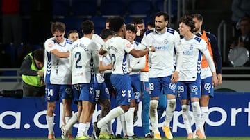 El CD Tenerife celebrando un gol.