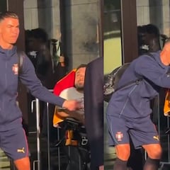 El tierno gesto de Cristiano con un aficionado con discapacidad en la concentración de Portugal