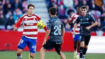 11/01/26 PARTIDO SEGUNDA DIVISION
GRANADA - CASTELLON
Jorge Pascual (Granada CF) y Tincho (CD Castellon)