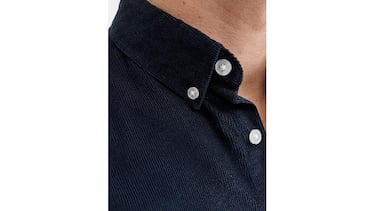 La camisa de pana de Jack & Jones que no llega a los 40 euros y está disponible en varios colores