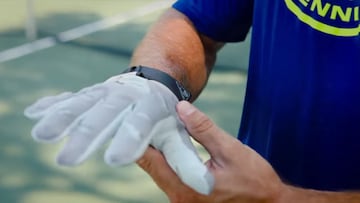 Estos son los pros y contras de jugar al tenis con guantes