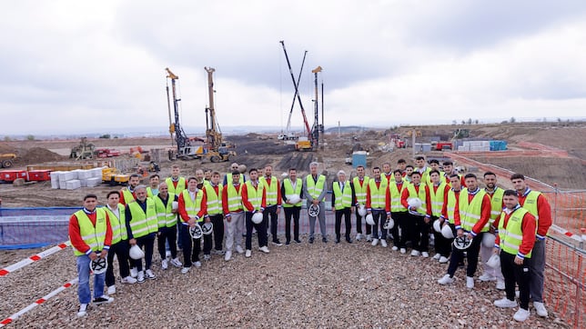 El equipo bendice la Ciudad del Deporte