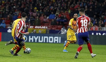 0-1. Leo Messi marcó el primer gol.