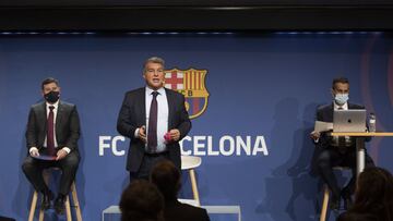 01/02/22 FC BARCELONA PRESENTACION RESULTADOS DEL TRABAJO DE INVESTIGACION DEL FORENSIC AUDITORIA A GESTION ANTERIOR PRESIDENTE JOSEP MARIA BARTOMEU
 RUEDA DE PRENSA
 
 JOAN LAPORTA
 EDUARD ROMEU I BARCELO VICEPRESIDENTE AREA ECONOMICA
 JAUME CAMPANER ABO