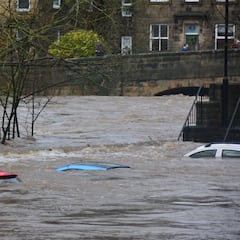 Alarma de la DGT para aquellos que están en el coche y RENFE advierte a sus viajeros