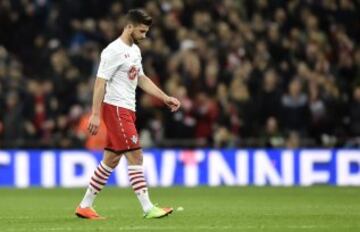 Britain Soccer Football - Southampton v Manchester United - EFL Cup Final - Wembley Stadium - 26/2/17 Southampton's Shane Long looks dejected after the game 