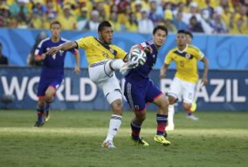 Carlos Valdés y Shinji Okazaki.