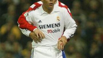 <B>NO HAY DUELO. </B>Ronaldo no cree que el derby sea un duelo entre Torres y él.