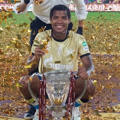 Barrios logra el doblete con Zenit: Campeones de Copa