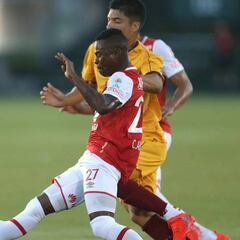 Santa Fe se apura en el final pero pierde 2 - 1 con Sevilla