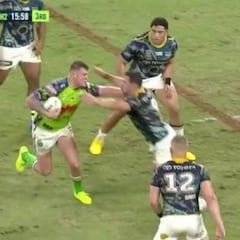 Es de esos placajes que perduran durante años: la animalada a una mano que se vio en Australia