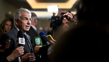 Juan Antonio Samaranch atiende a los medios en Costa Navarino.