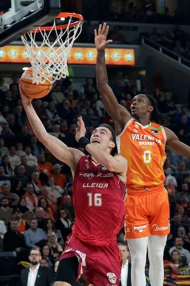 El huracán taronja arrasa al Hiopos Lleida