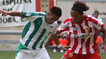 <b>GOLEADOR. </b>Charles quiere liderar el ascenso del Córdoba.