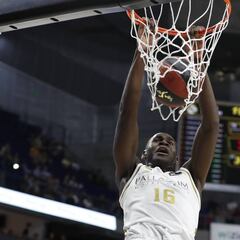 Garuba se dispara y ya le dan el 8 en el draft de 2021 de la NBA