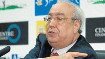 <b>NADA LE ALTERA. </b>Lejos de inquietarse tras la debacle, Jesús Samper sigue pleno de optimismo.