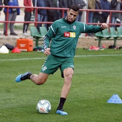 Jonathas supera el examen y alza la mano para viajar a Lugo
