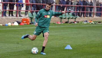 Jonathas, en el entrenamiento del Elche.