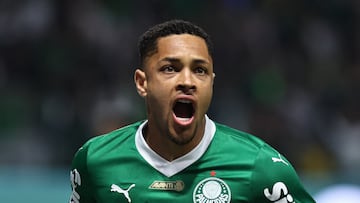 Soccer Football - Brasileiro Championship - Palmeiras v Internacional - Allianz Parque, Sao Paulo, Brazil - September 13, 2025 Palmeiras' Vitor Roque celebrates scoring their first goal REUTERS/Thiago Bernardes