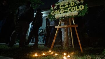 Deporte, Velorio hincha de Colo Colo
Velorio de Martina Perez, una de las hinchas fallecidos el dia de ayer previo al partido de copa libertadores entre Colo Colo y Fortaleza.
11/04/2025
Luis Hidalgo/Photosport
Sports, Wake Colo Colo fans
Wake for Martina Pérez, one of the fans who died yesterday before the Copa Libertadores match between Colo Colo and Fortaleza.
11/04/2025
Luis Hidalgo/Photosport