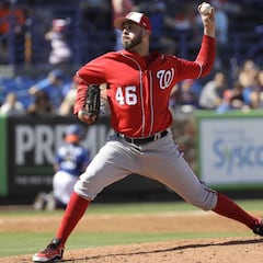 Óliver Pérez firma contrato de Triple A con Yankees