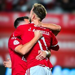 Un penalti salva a los granas ante el colista