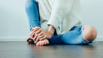 ¿Por qué los pies se hinchan en verano y cuáles son los posibles remedios para evitarlo?