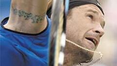 Moyá sufrió para ganar el primer asalto ante Baker