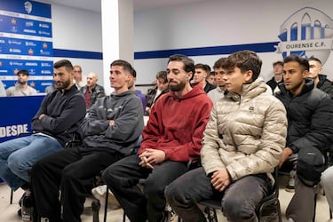 Los jugadores del Ourense CF reaccionan al conocer que se enfrentarán al Athlletic Club en los dieciseisavos de final de la Copa del Rey.