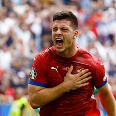 Jovic rescata a Serbia