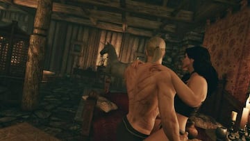 Yennefer propone a Geralt hacer el amor sobre un unicornio disecado.