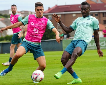 Lago Junior e Íñigo todavía no han salido de titulares esta temporada.