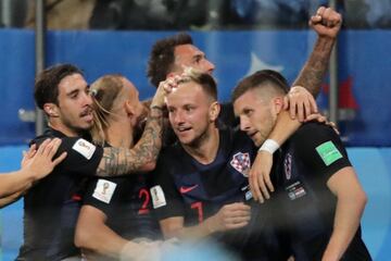 0-1. Ante Rebic celebró el primer gol.