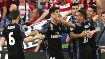 0-1. James celebró el primer gol.